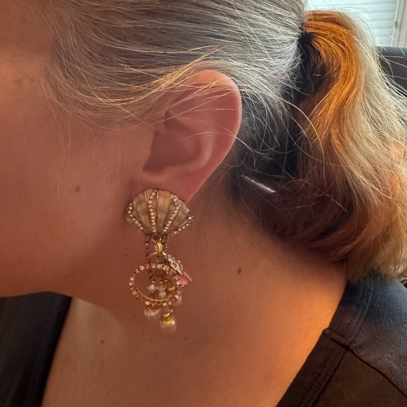 LATR RARE! Lunch at the Ritz Seashell earrings - Picture 12 of 12